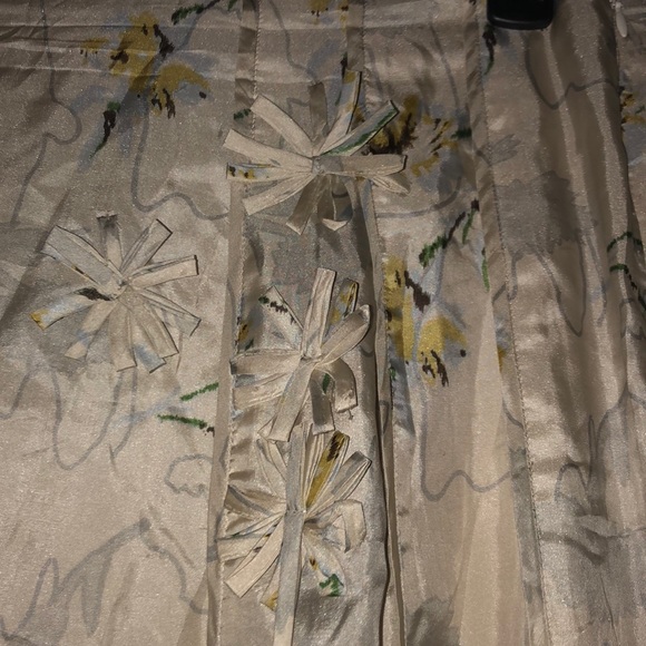 Tristan & Iseut floral skirts - Picture 2 of 4